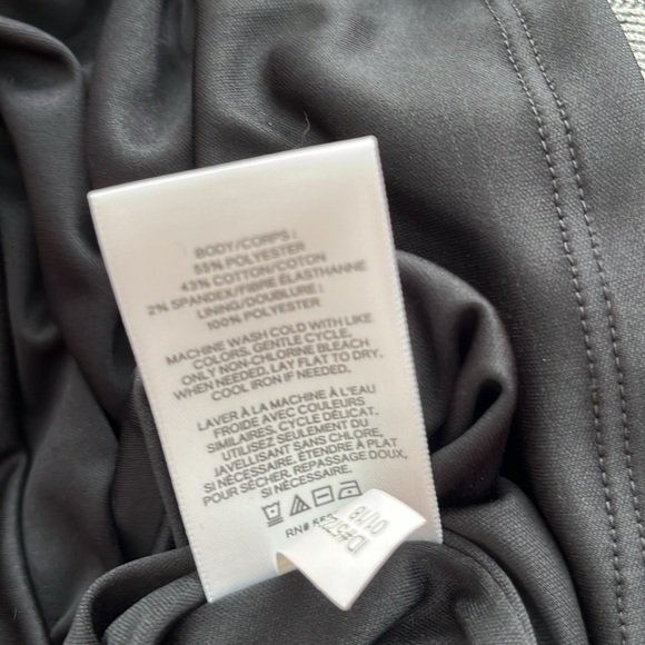 EXPRESS DRESS! - Picture 10 of 11